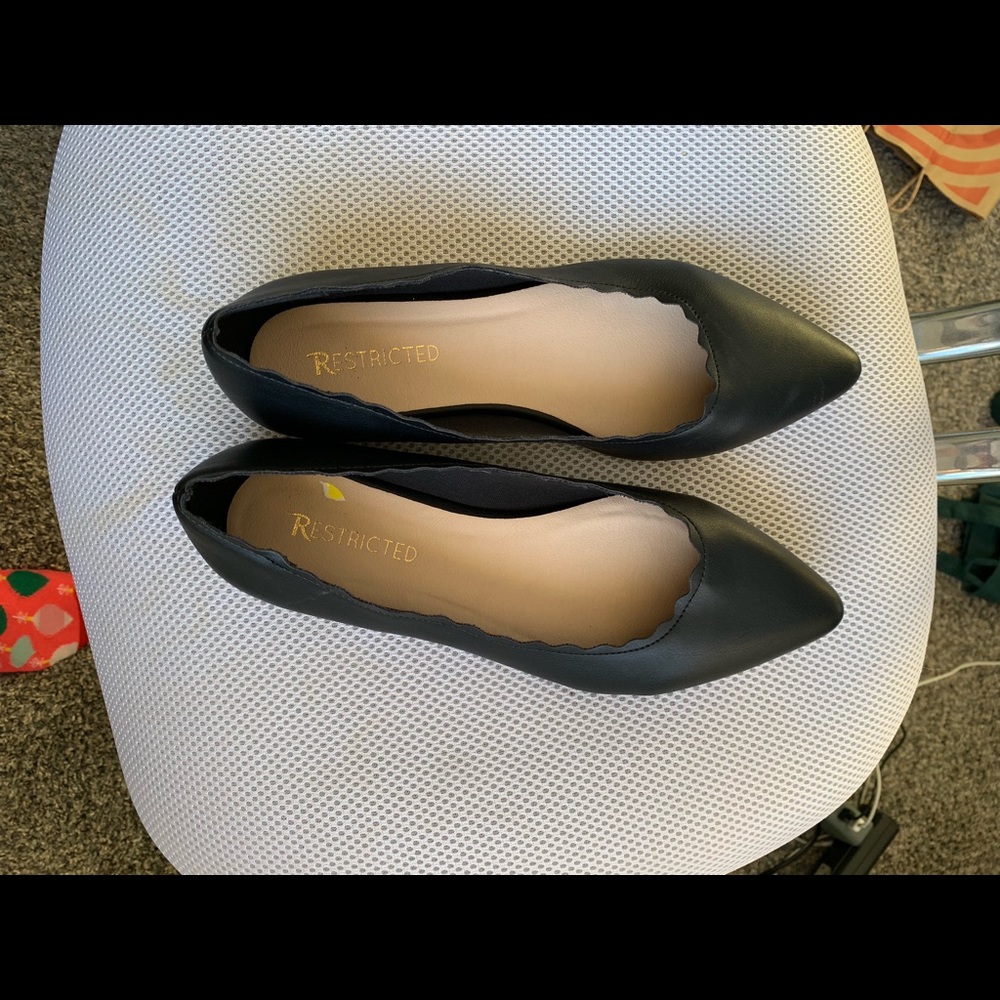 Black flats